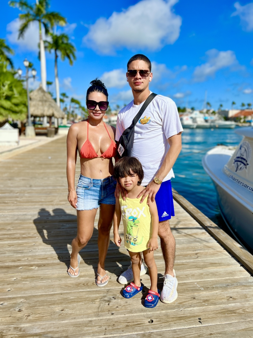 Family Fishing Monica Rivas, Santiago Rivas, Matias Ponson Aruba. fishing trips in aruba